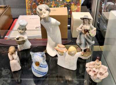 Figurines