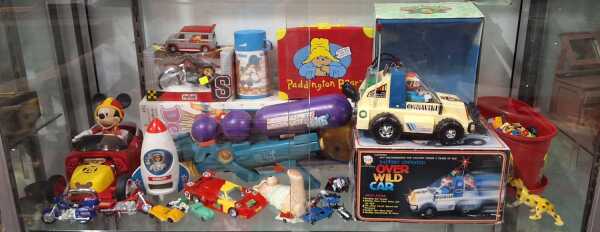 ASSORTED TOYS