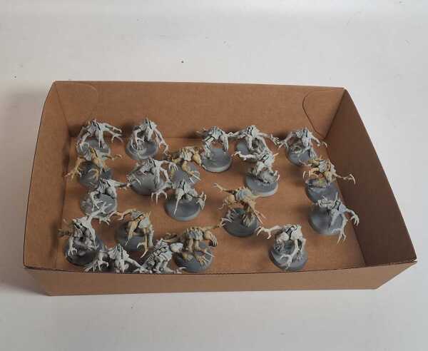 WARHAMMER: GENESTEALERS