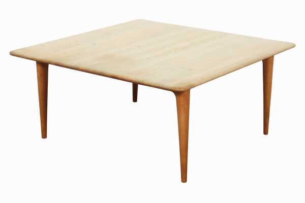OAK COFFEE TABLE