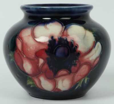 83 · MOORCROFT VASE