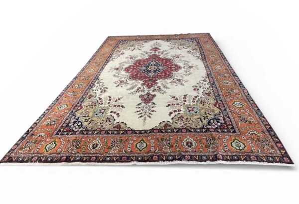 TABRIZ RUG