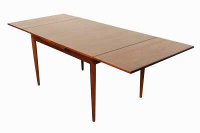 119 · EXTENSION DINING TABLE
