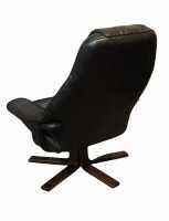 LOUNGE CHAIR - 3