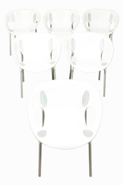 SET OF OYYO CHAIRS