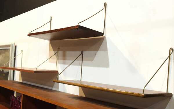 FLOATING SHELVES