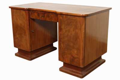 218 · KNEEHOLE DESK