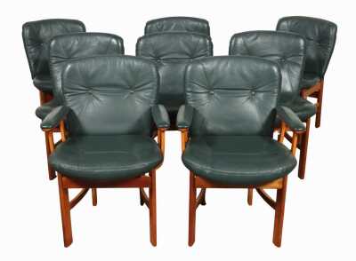 222 · SET OF DINING CHAIRS