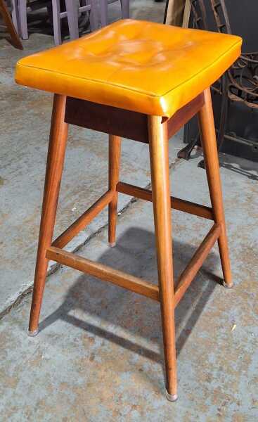 TH BROWN BARSTOOL