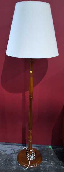 STANDARD LAMP