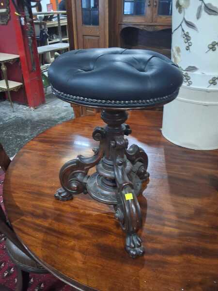 PIANO STOOL