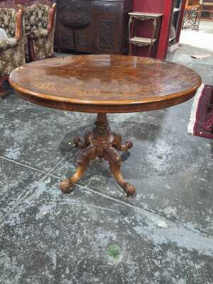 48 · SALON TABLE