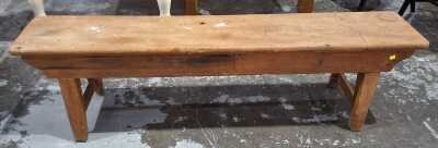 77 · VINTAGE BENCH