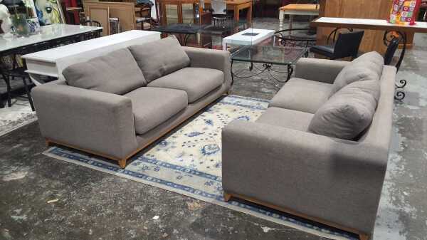LOUNGES