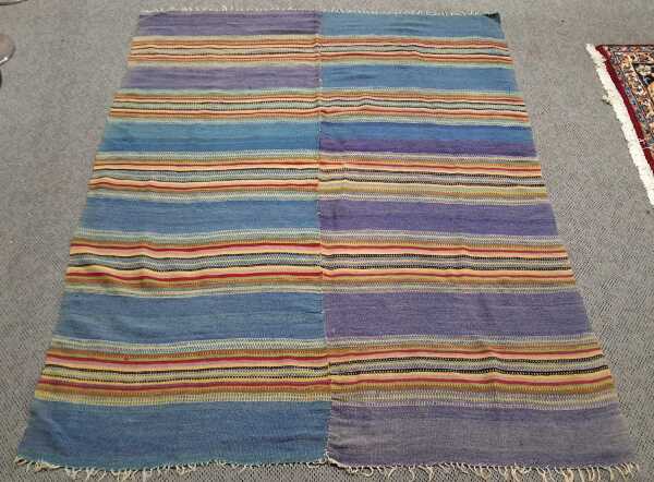 KILIM RUG