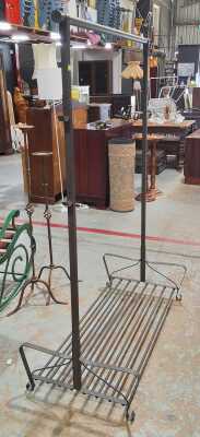 222 · CLOTHES RACK