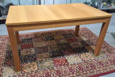 285 · DINING TABLE