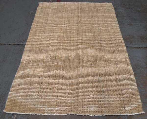 JUTE RUG
