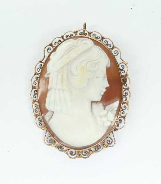 CAMEO BROOCH