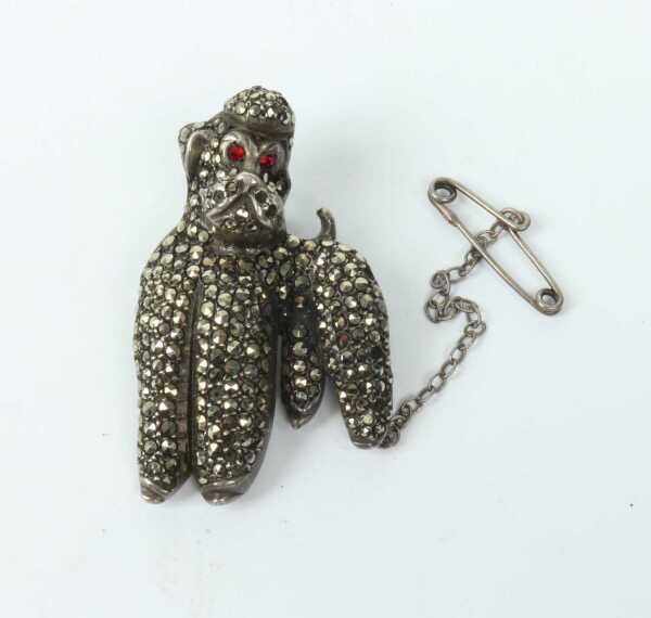SILVER BROOCH