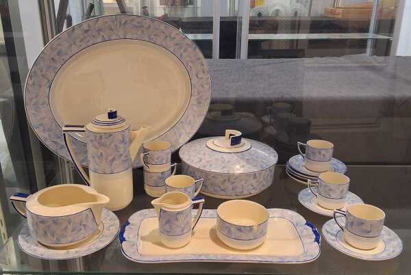 ROYAL DOULTON