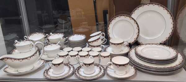 WEDGWOOD DINNER SERVICE