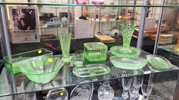 DEPRESSION GLASS
