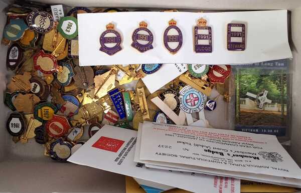BADGES
