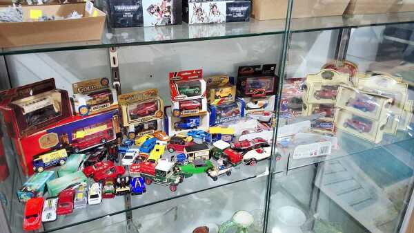 DIE-CAST VEHICLES
