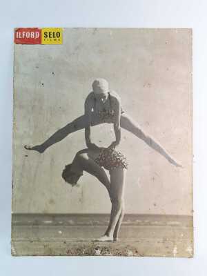1322 · PHOTOGRAPH