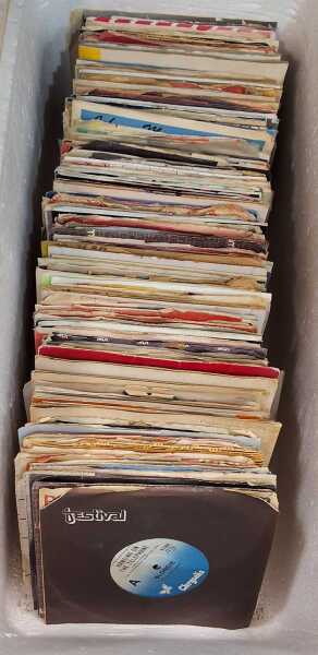 VINYL 45s