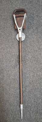 1391 · SHOOTING STICK