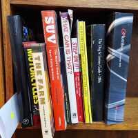AUTOMOTIVE INTREST BOOKS