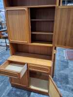 WALL UNIT - 2