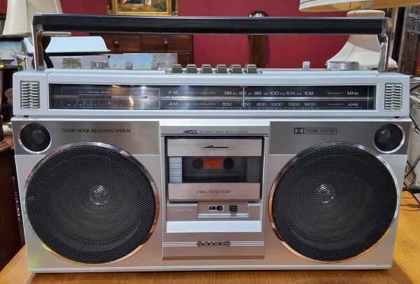 SANYO BOOMBOX