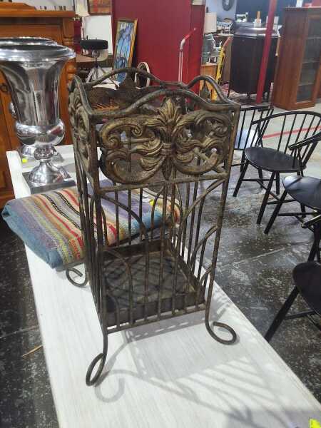 UMBRELLA STAND