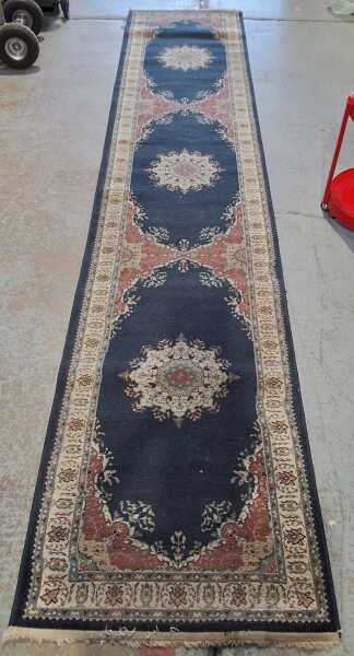 HALL RUNNER