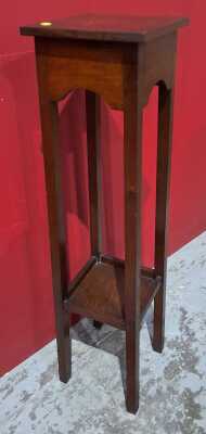 97 · JARDINIERE STAND