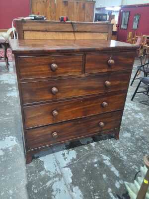 102 · CHEST OF DRAWERS