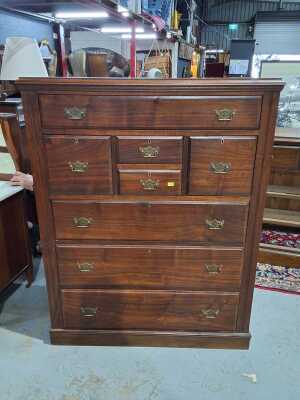121 · CHEST OF DRAWERS