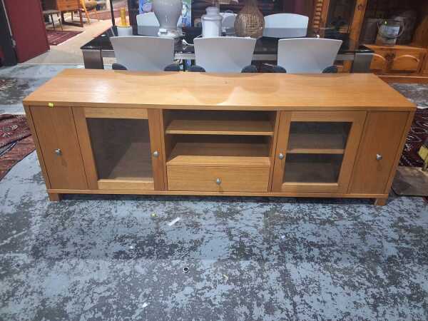 ENTERTAINMENT UNIT