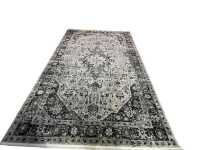 FLOOR RUG