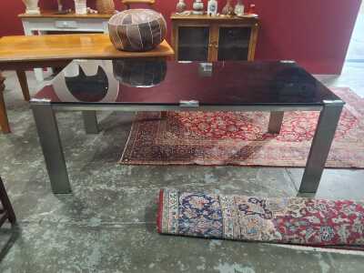 151 · DINING TABLE