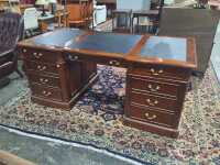 PARTNERS DESK