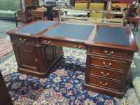 PARTNERS DESK - 3
