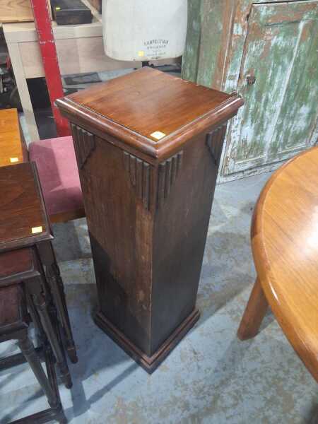 PEDESTAL