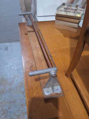 246 · PAPER ROLL DISPENSER