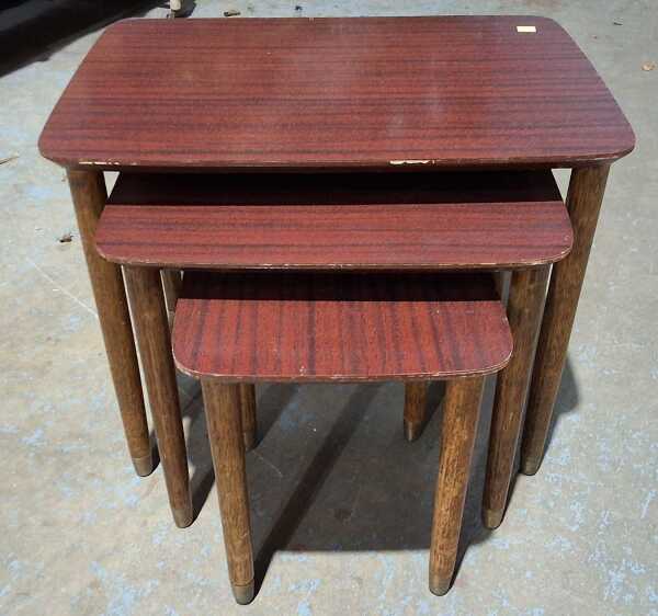 NEST OF TABLES