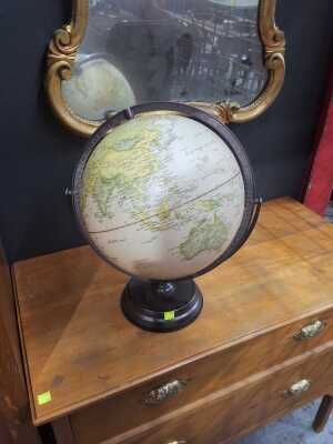 275 · WORLD GLOBE