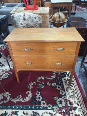 276 · CHEST OF DRAWERS